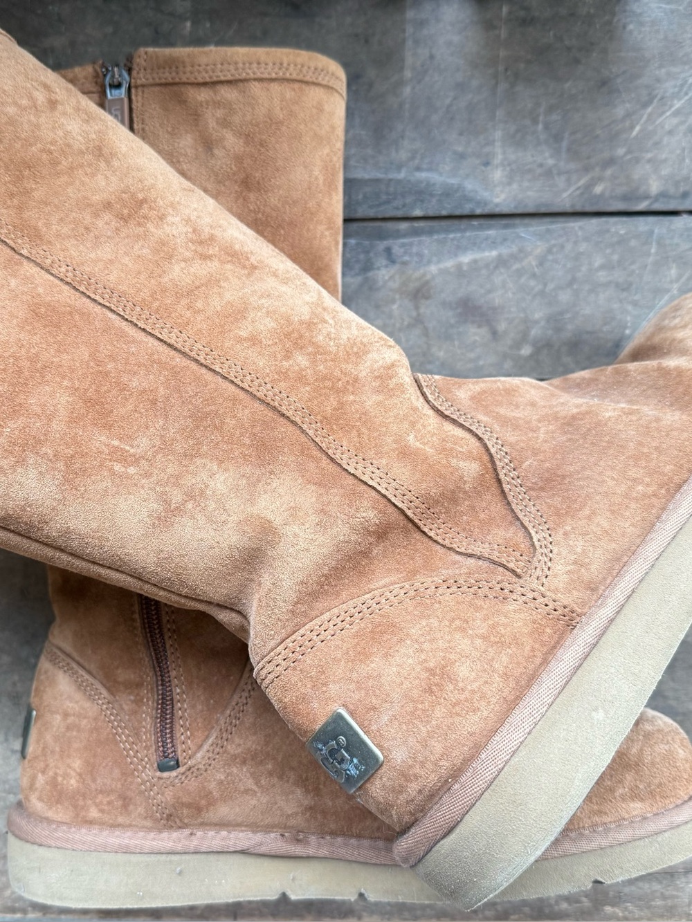 UGG TALL SUEDE BOOTS SIZE 8 SIDE ZIP SHEEPSKIN CHESTNUT